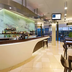 https://novotel-brisbane-airport.queenslandhotels.net