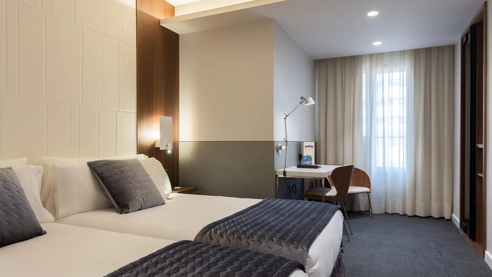 Best Western Premier Hotel Dante Barcelona Spanien