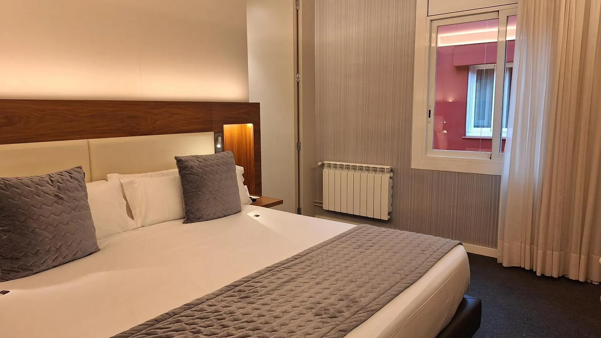 ****  Best Western Premier Hotel Dante Barcelona Spain