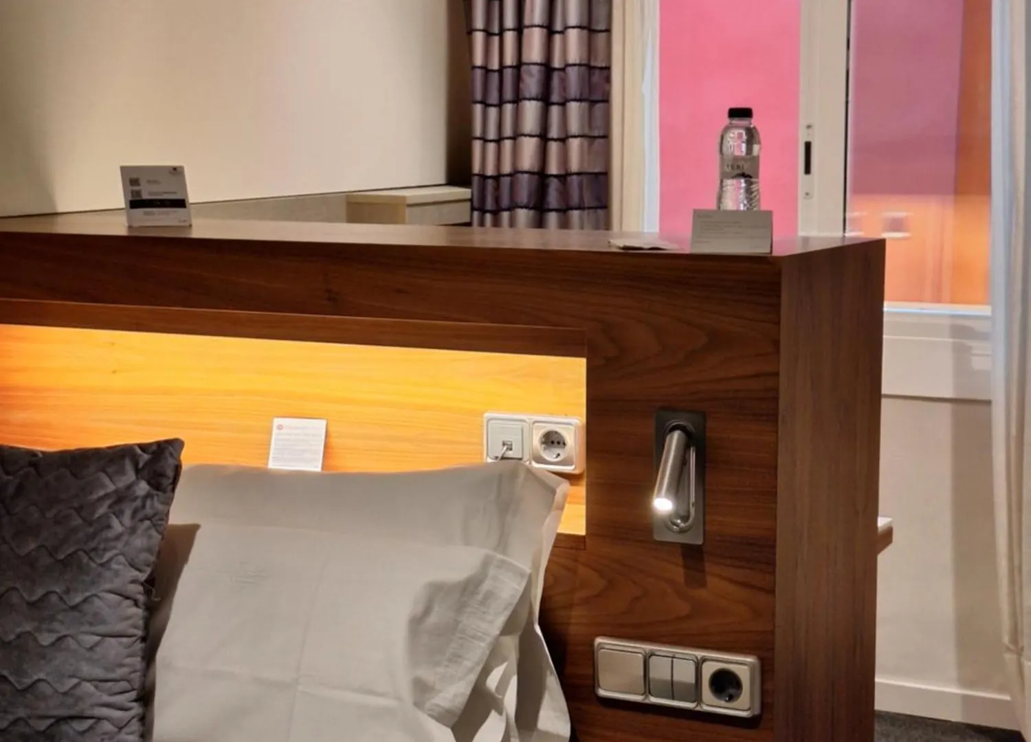 ****  Best Western Premier Hotel Dante Barcelona Spain