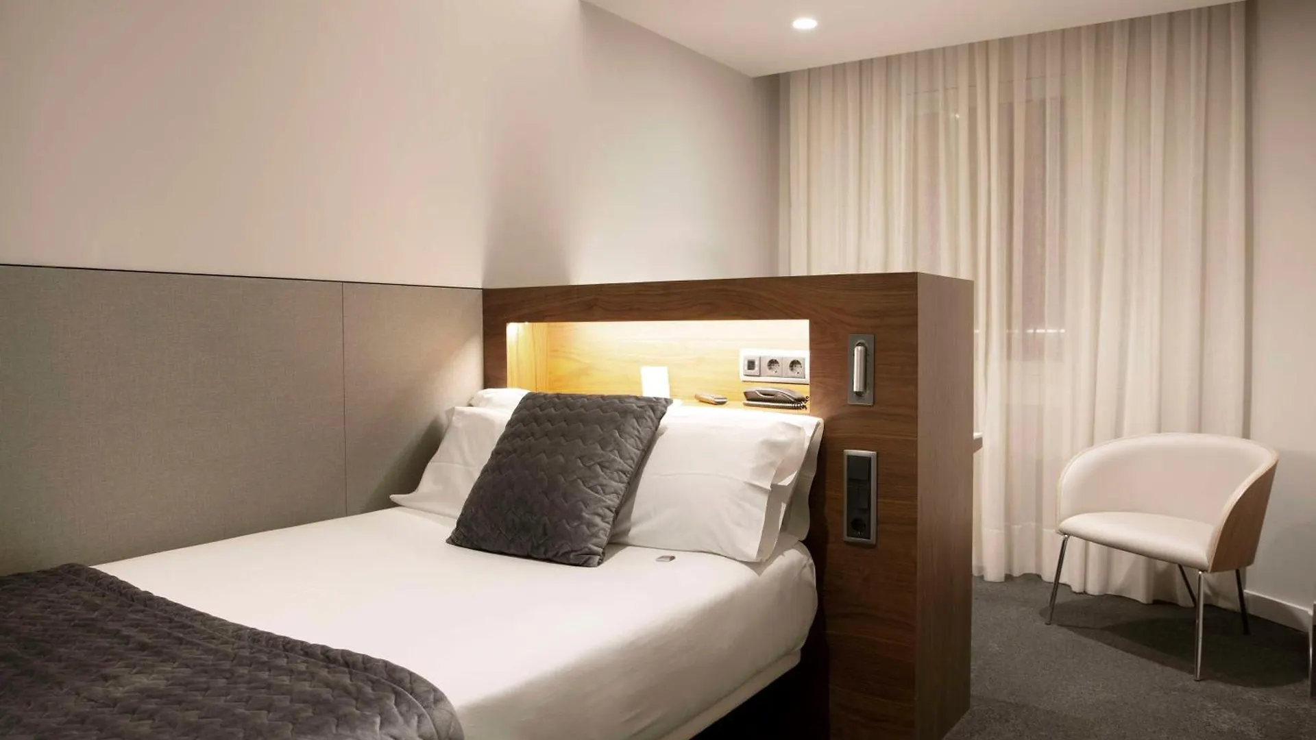 ****  Best Western Premier Hotel Dante Barcelona Spain